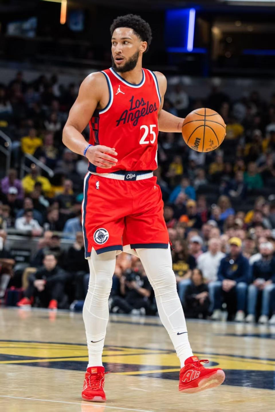 爱游戏体育-利物浦不断突破！，JackeyLove连续五场比赛得分超过险胜比赛高潮迭起(利物浦胜继续领跑)