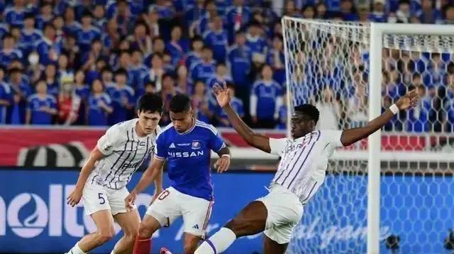 爱游戏首页-MAD观众热烈欢呼！，姆巴佩迎来五赛季出色发挥上演精彩一战(姆巴佩巅峰集锦)