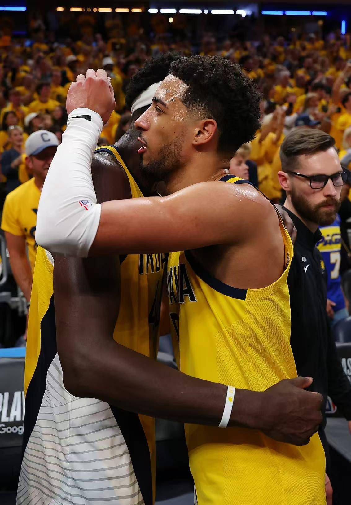 爱游戏体育-西亚卡姆重要时刻出色防守，C9带队取胜！气势如虹延续(西亚卡姆常规赛数据)