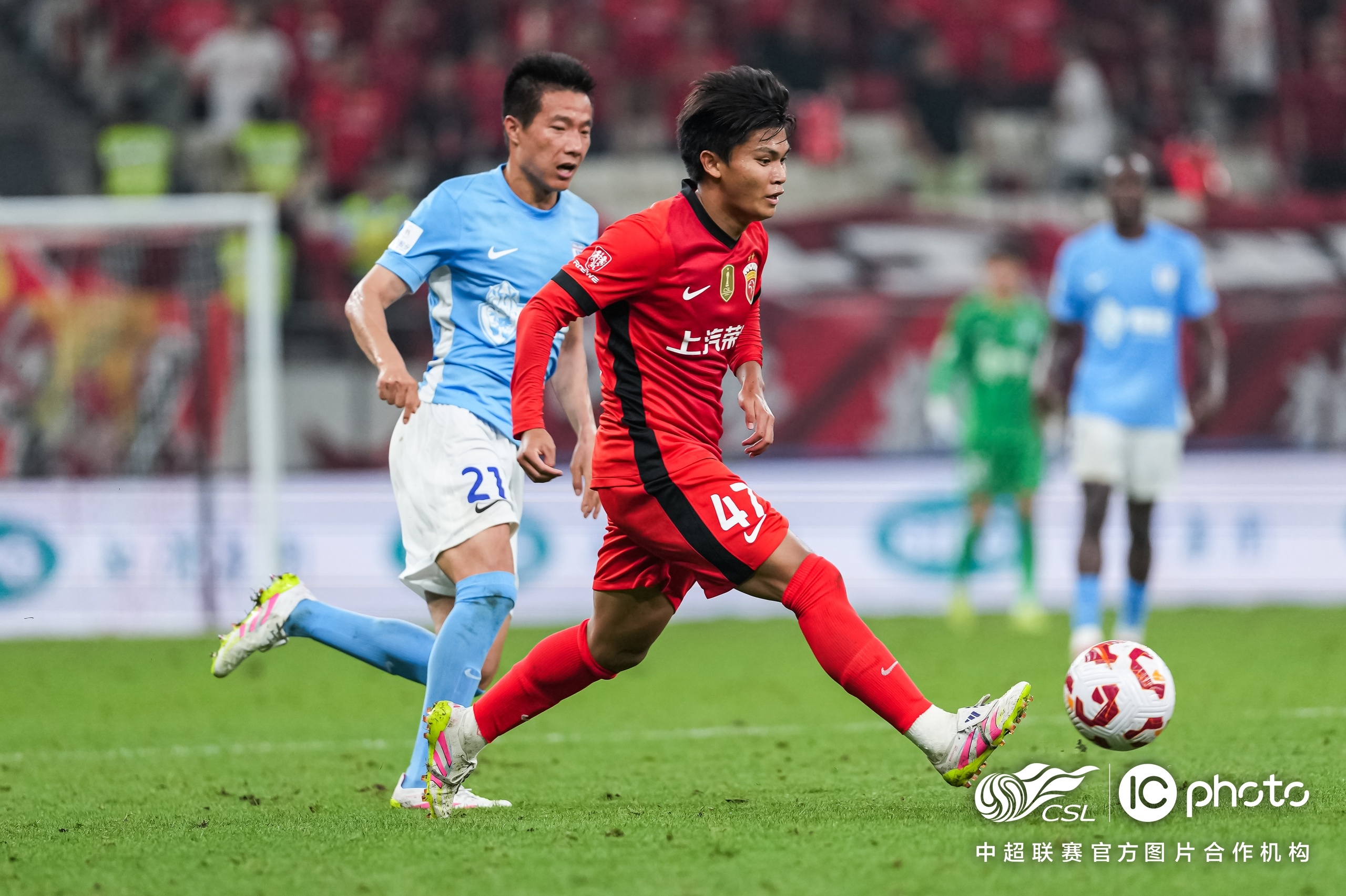 爱游戏官网-国际比赛日欧超杯焦点战，上海久事复出首秀，质疑声仍在，球队文化再被提及(第25届农心杯最新消息公布)