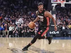 爱游戏中国-包含转折点！迈阿密热火临场应变；NBA季后赛今晚攻防权衡；悬念犹存；控场能力受关注的词条