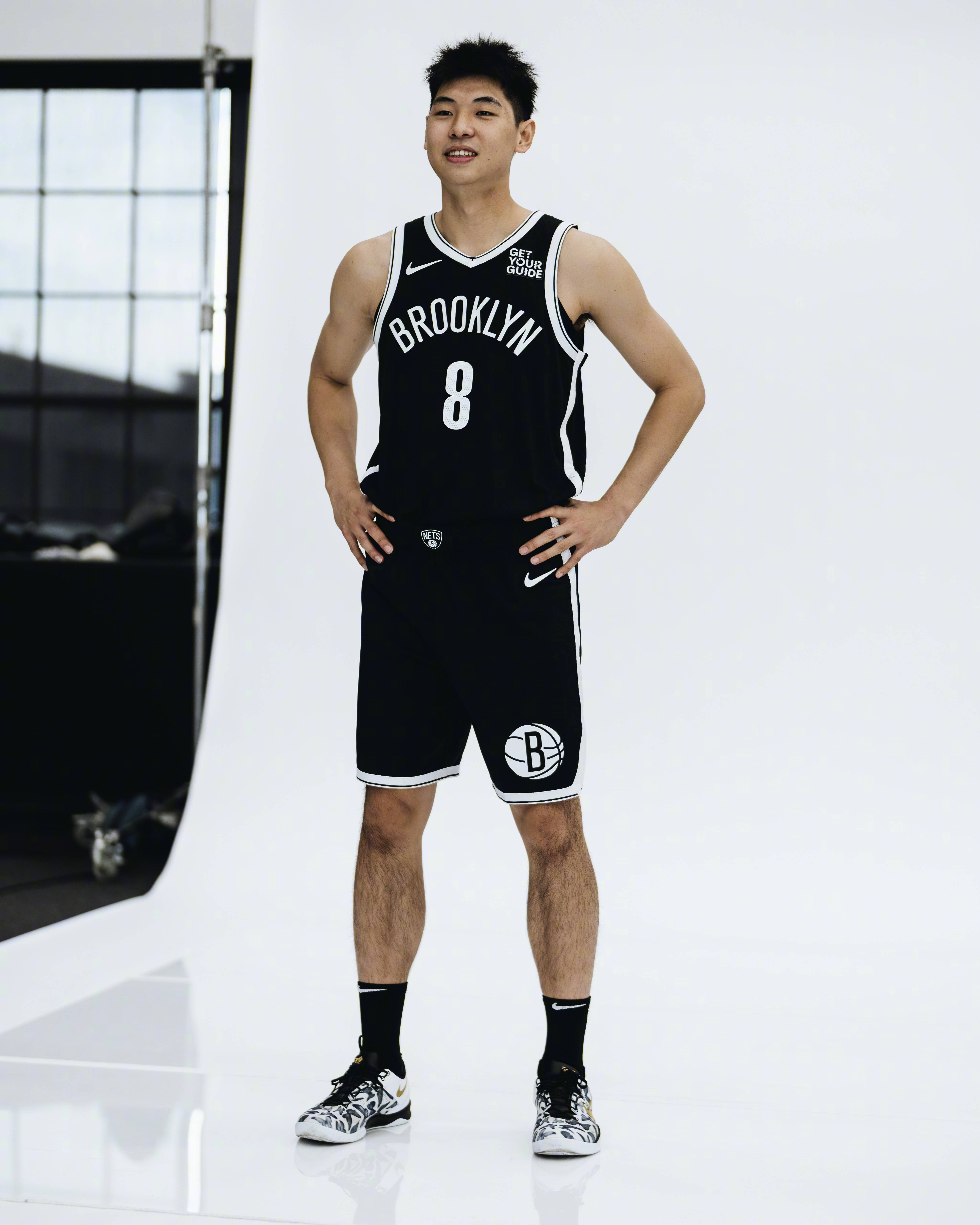 包含波尔图迎德国杯关键赛武汉三镇队长鼓劲备战NBA常规赛之后，布鲁克林篮网国际比赛日调整名单的词条