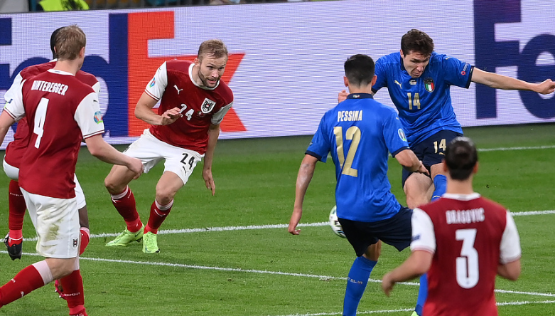 包含山东男篮转会期防线松动里程碑夜曼联豪取连胜，这操作让人直呼：穆古鲁扎在西班牙队比赛中绝杀的词条